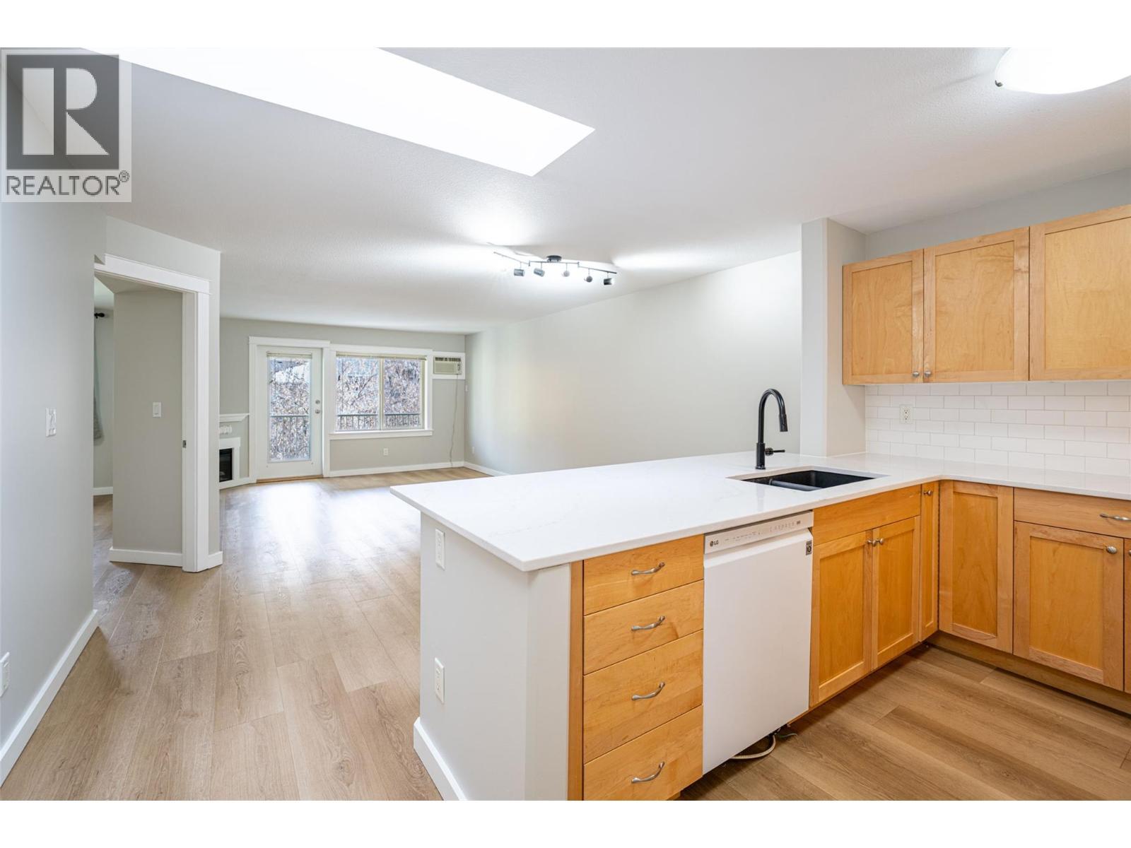 301 Browne Road Unit# 312, Vernon, BC - Indoor Photo Showing Kitchen