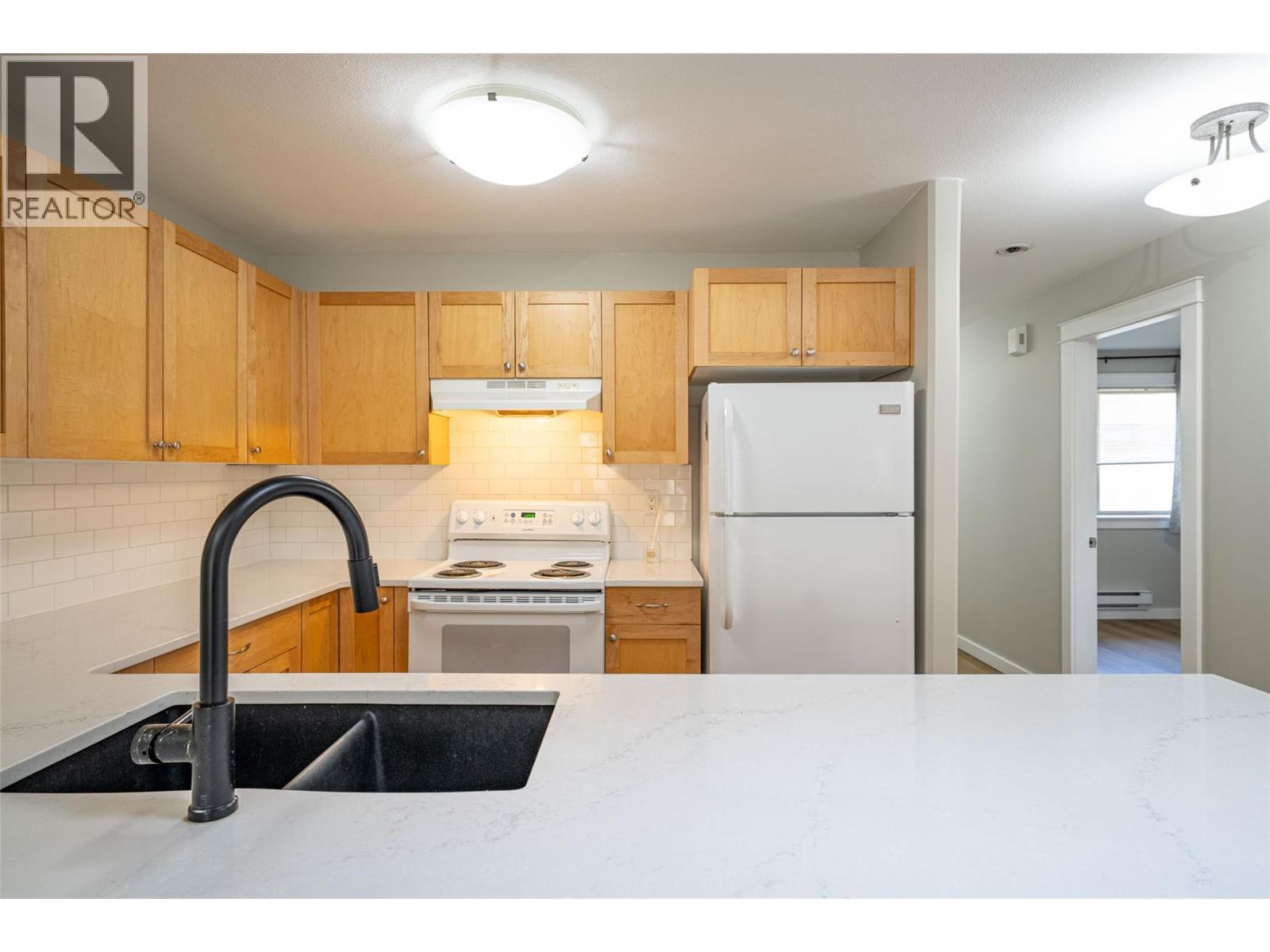 301 Browne Road Unit# 312, Vernon, BC - Indoor Photo Showing Kitchen
