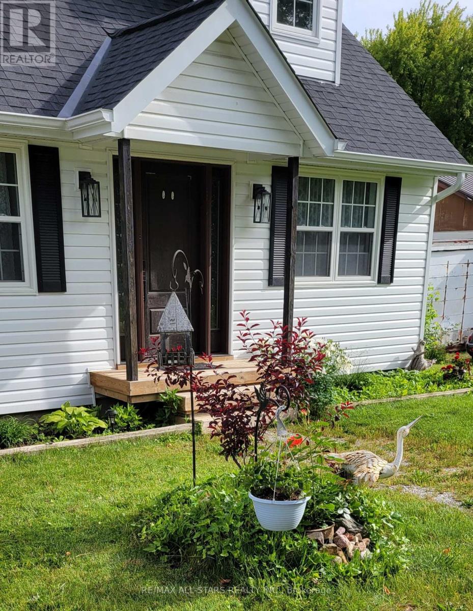 10268 Ravenshoe Road, Georgina (Baldwin), ON - Outdoor