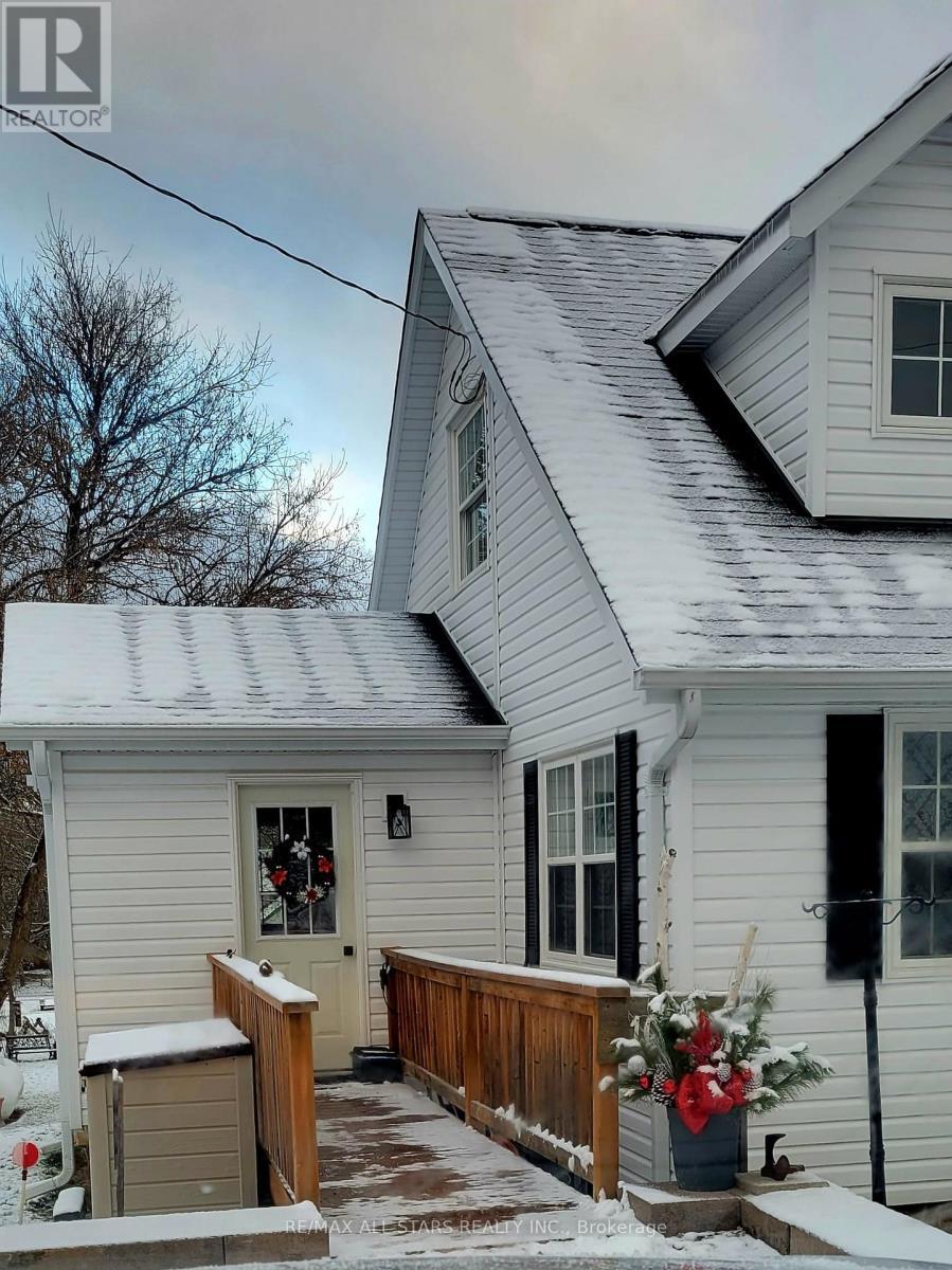 10268 Ravenshoe Road, Georgina (Baldwin), ON - Outdoor With Exterior