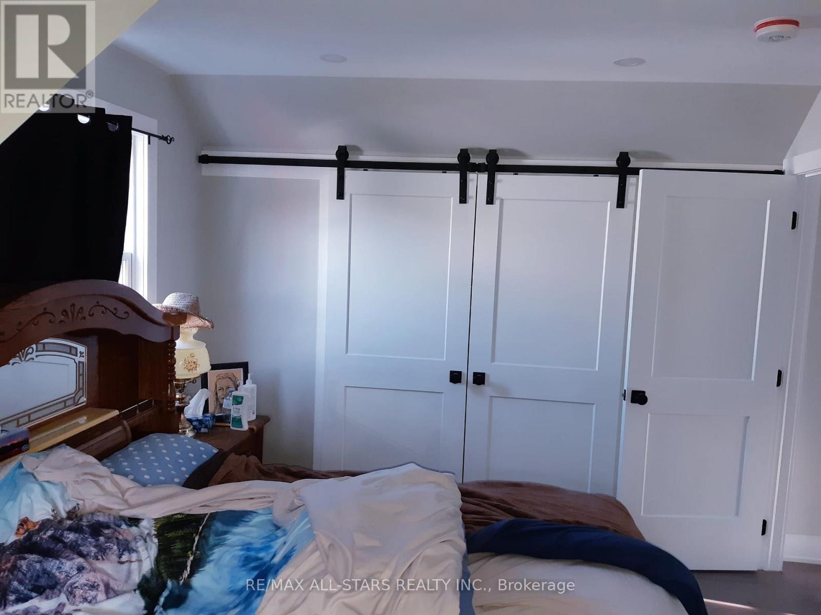 10268 Ravenshoe Road, Georgina (Baldwin), ON - Indoor Photo Showing Bedroom