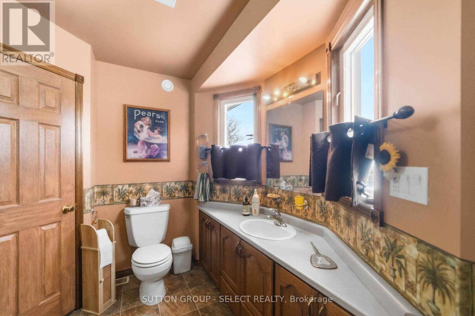 77242 London Road, Huron East (Tuckersmith), ON - Indoor Photo Showing Bathroom