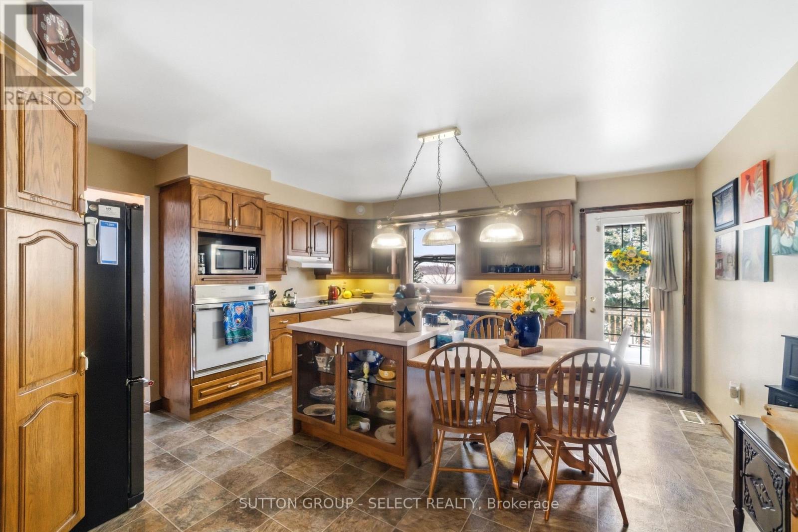 77242 London Road, Huron East (Tuckersmith), ON - Indoor