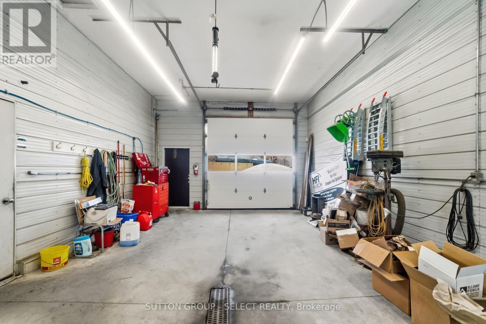 77242 London Road, Huron East (Tuckersmith), ON - Indoor Photo Showing Garage