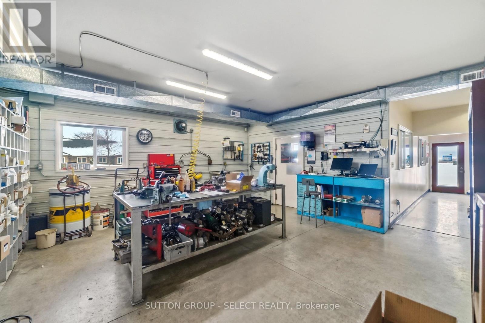77242 London Road, Huron East (Tuckersmith), ON - Indoor Photo Showing Garage