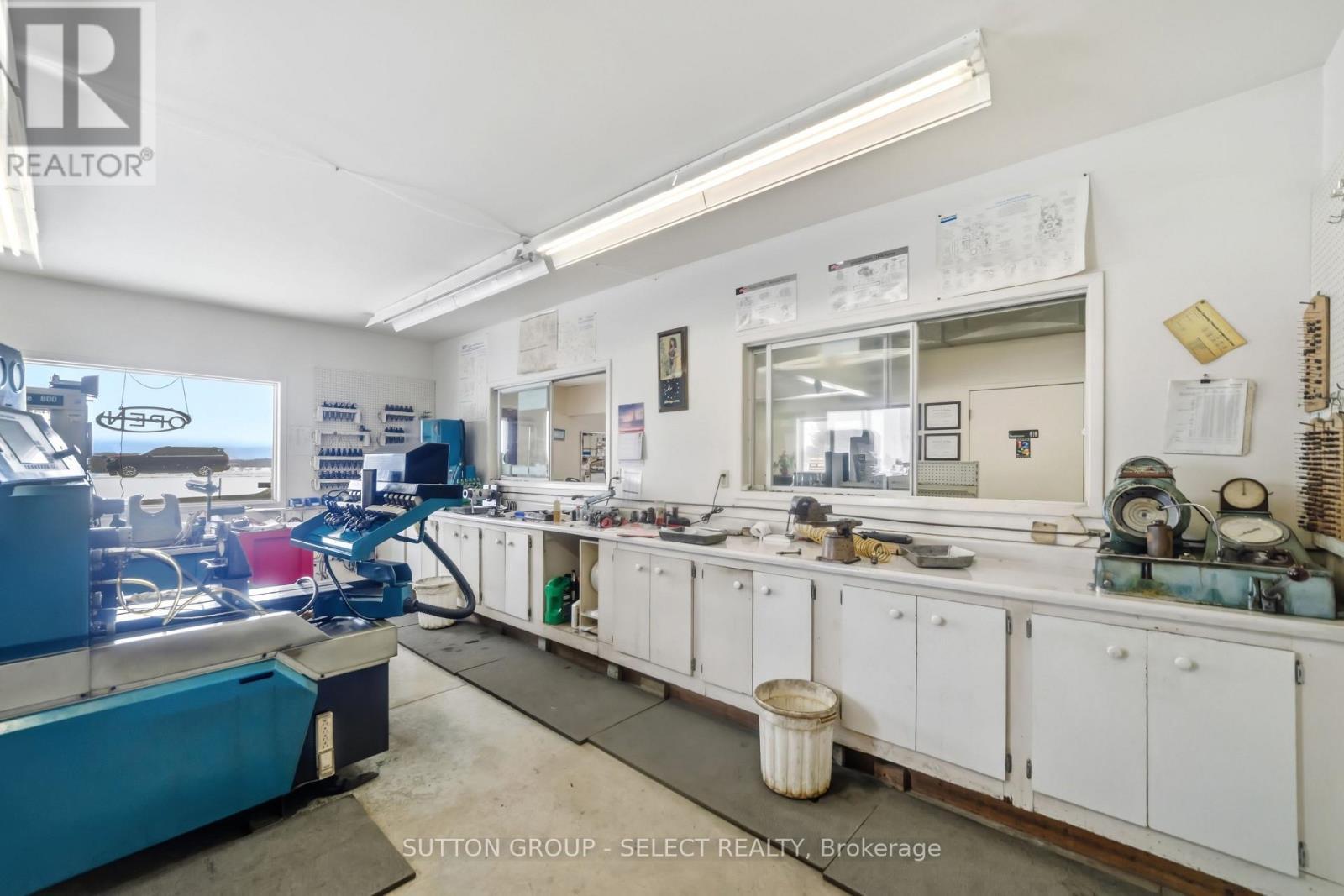 77242 London Road, Huron East (Tuckersmith), ON - Indoor