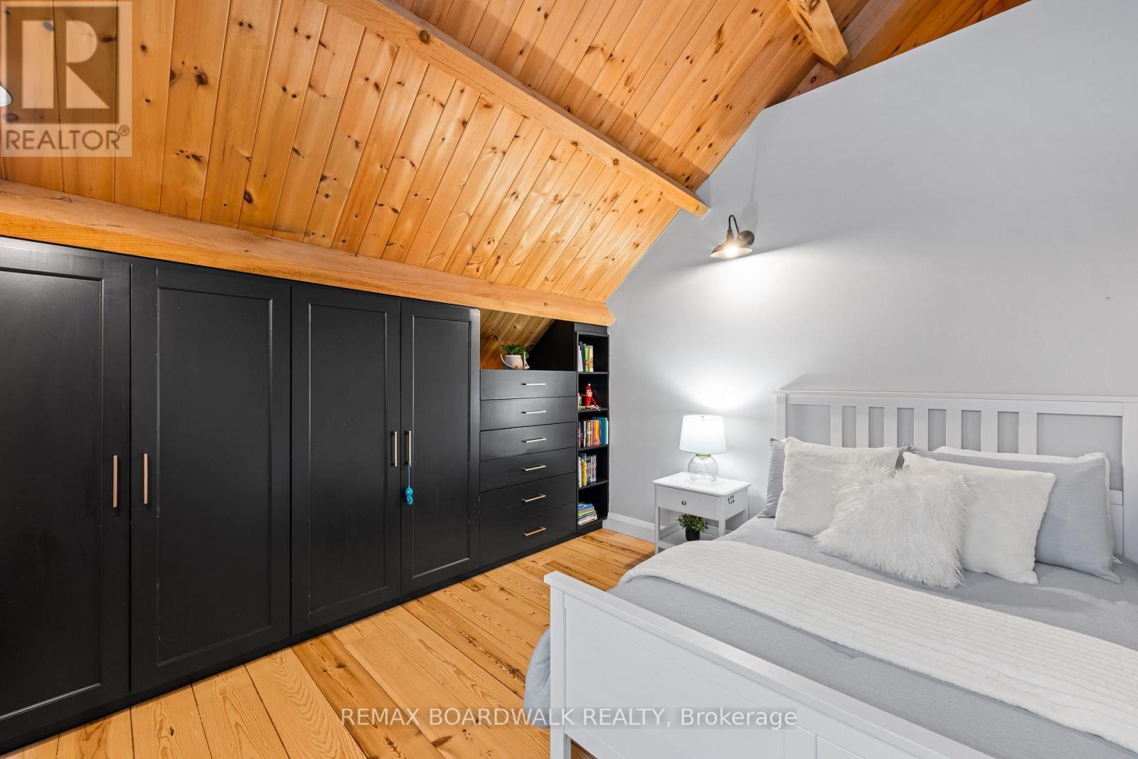 Bedroom 2 - Second Level - 4701 4Th Concession Road, Augusta, ON - Indoor Photo Showing Bedroom