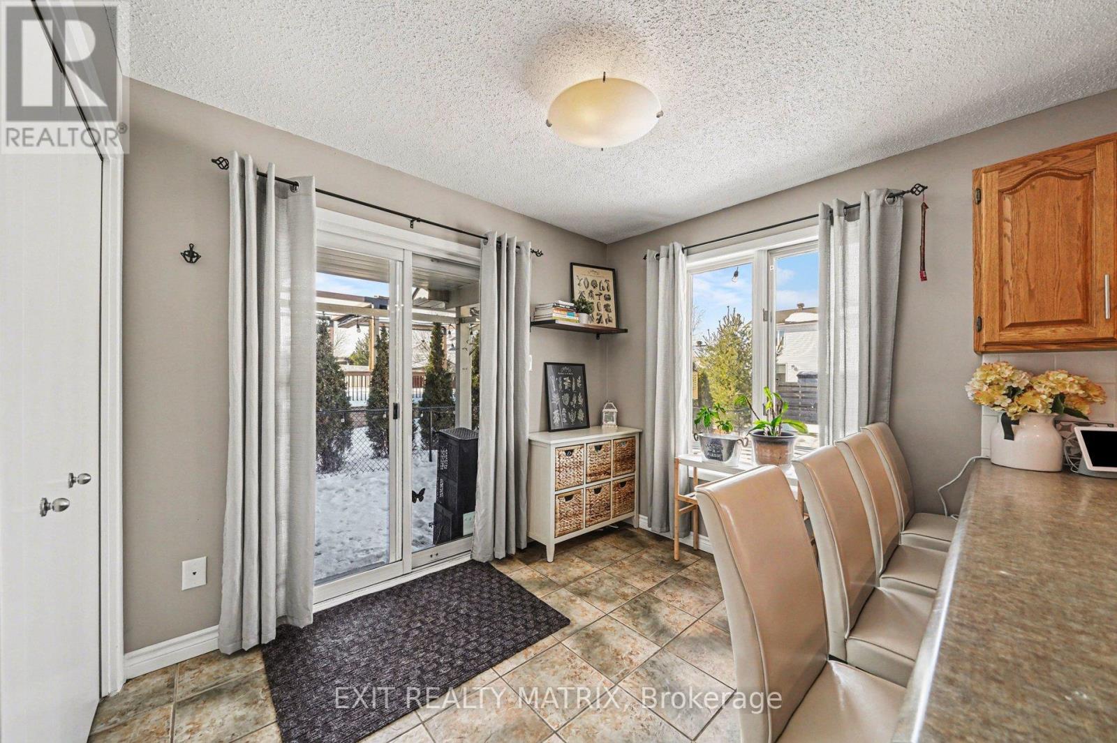 39 Lapointe Boulevard, Russell, ON - Indoor