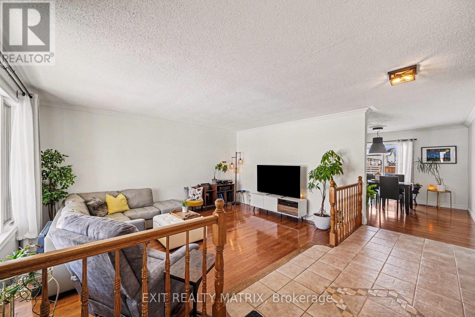 39 Lapointe Boulevard, Russell, ON - Indoor