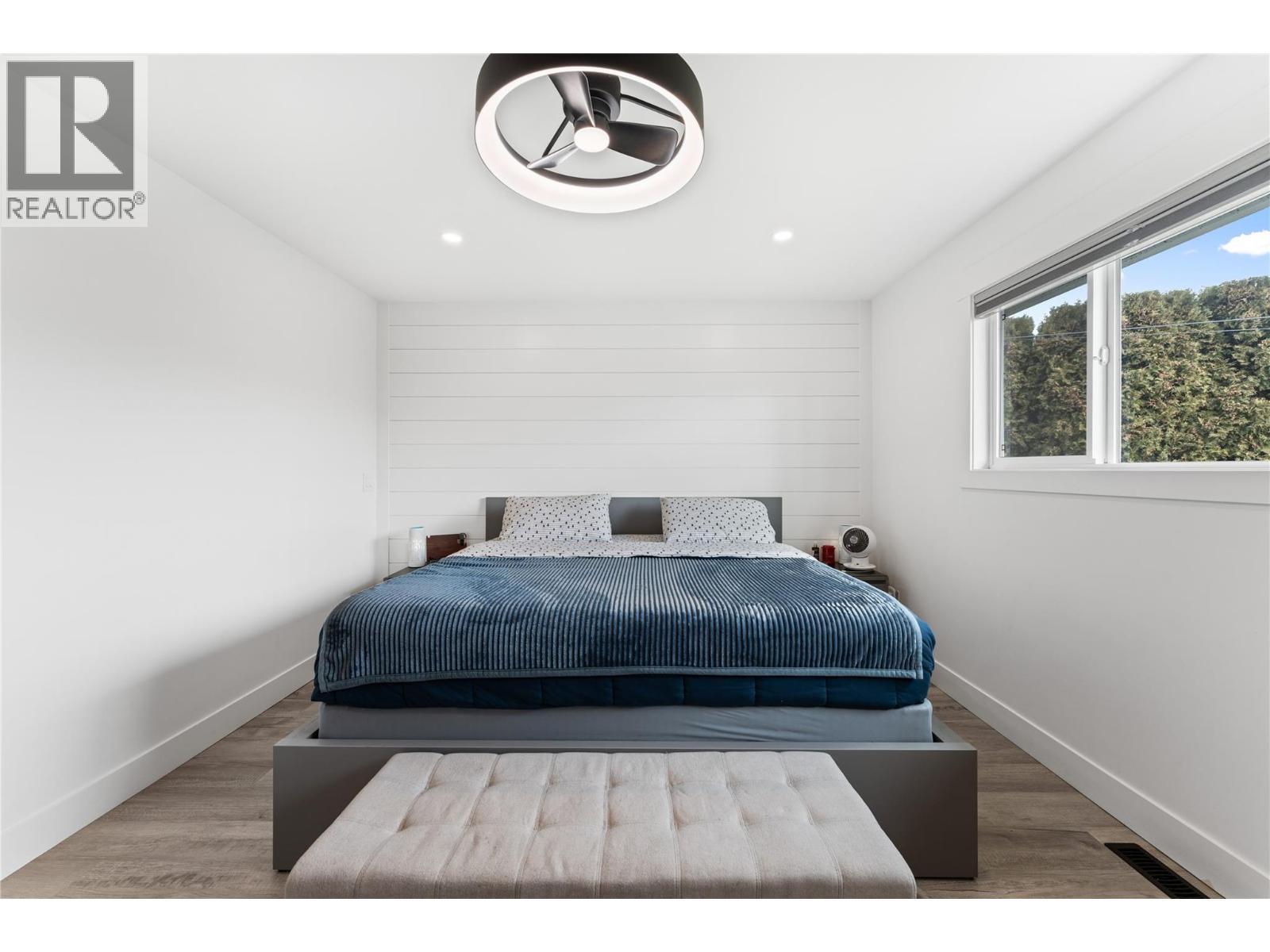 932 Mccartney Road, West Kelowna, BC - Indoor Photo Showing Bedroom