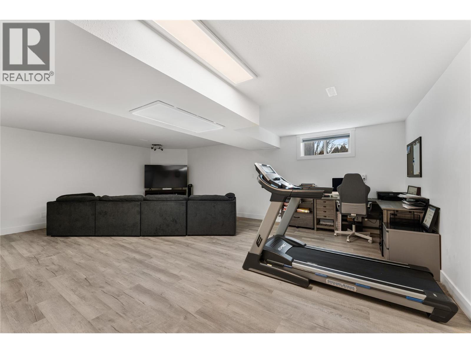 932 Mccartney Road, West Kelowna, BC - Indoor Photo Showing Gym Room