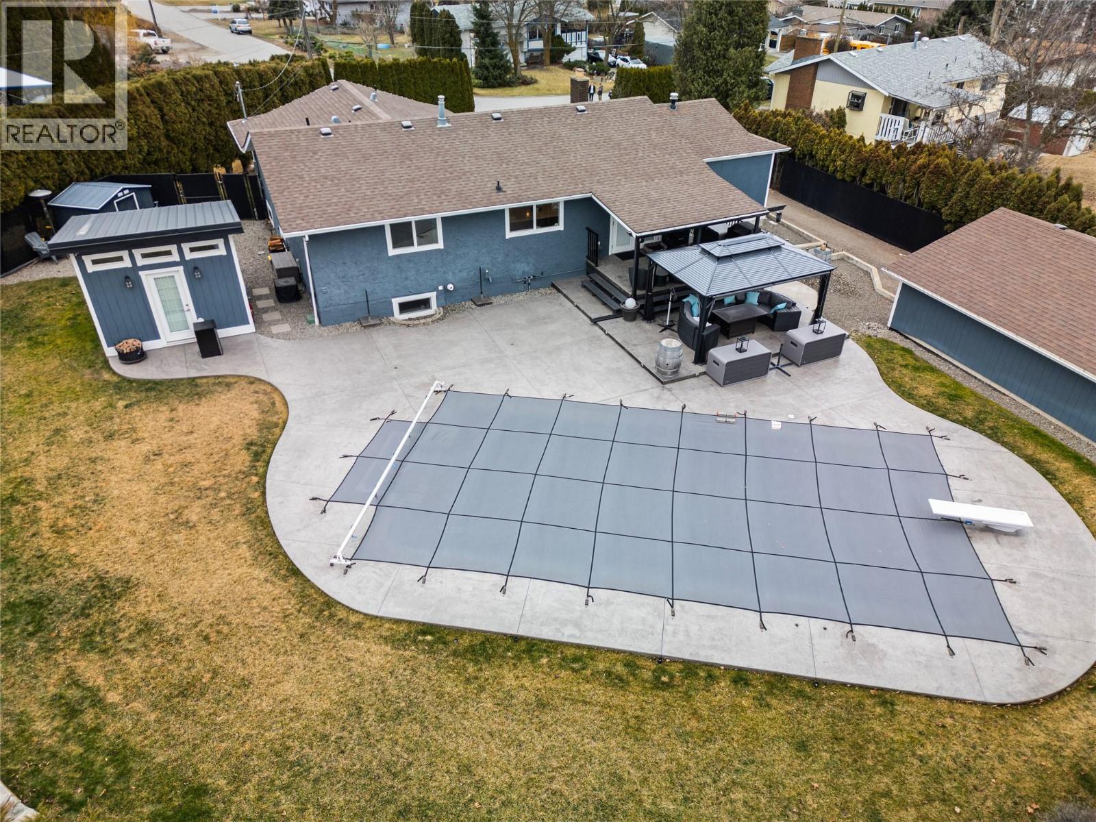 932 Mccartney Road, West Kelowna, BC - Outdoor