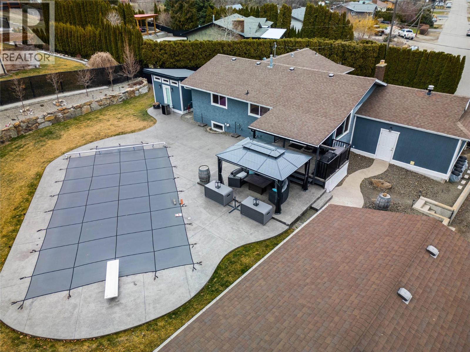 932 Mccartney Road, West Kelowna, BC - Outdoor