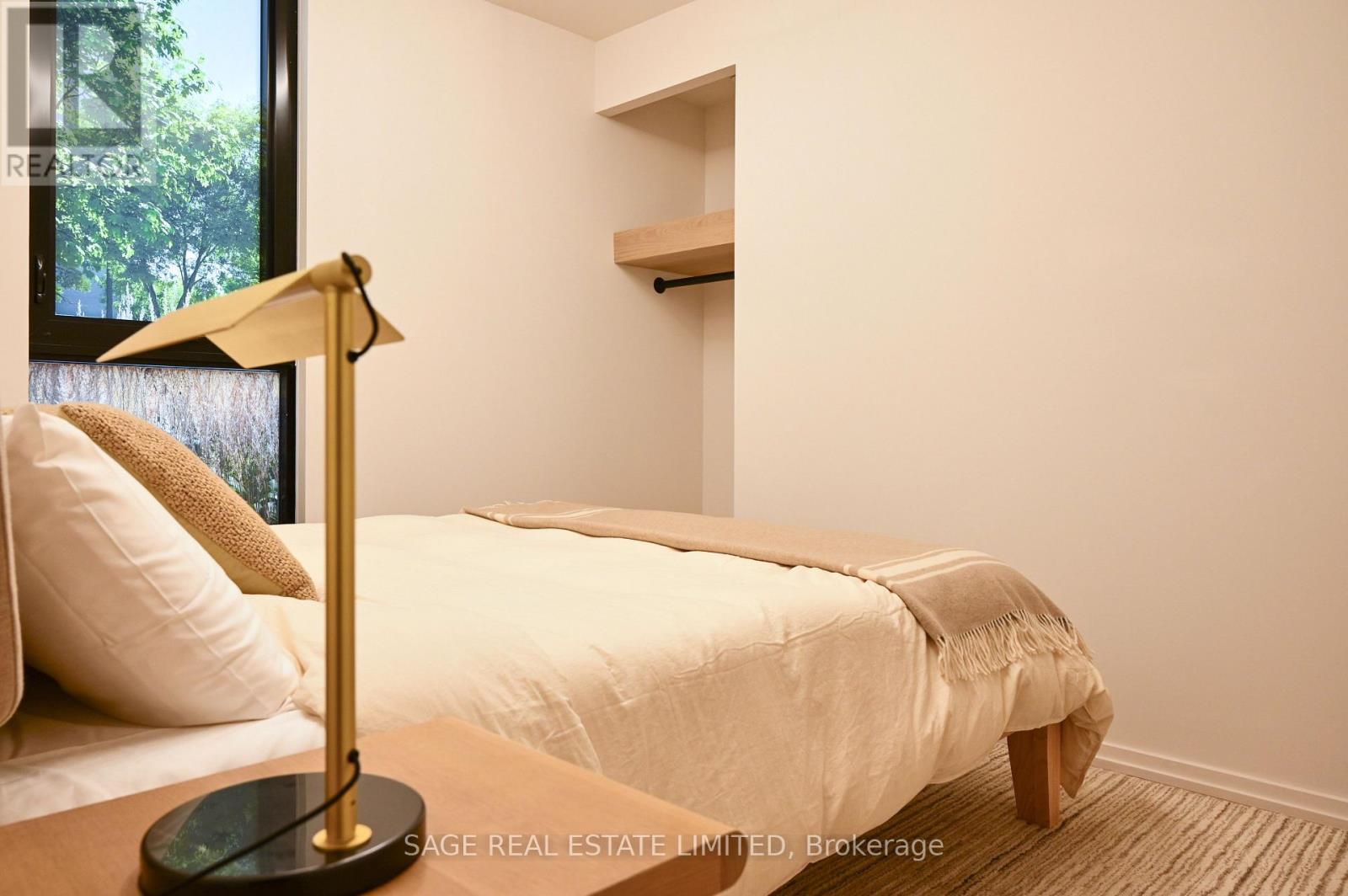 101 - 109 Erskine Avenue, Toronto, ON - Indoor Photo Showing Bedroom