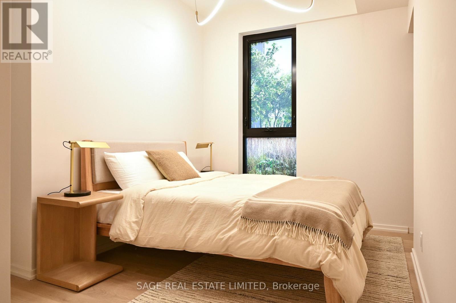 101 - 109 Erskine Avenue, Toronto, ON - Indoor Photo Showing Bedroom