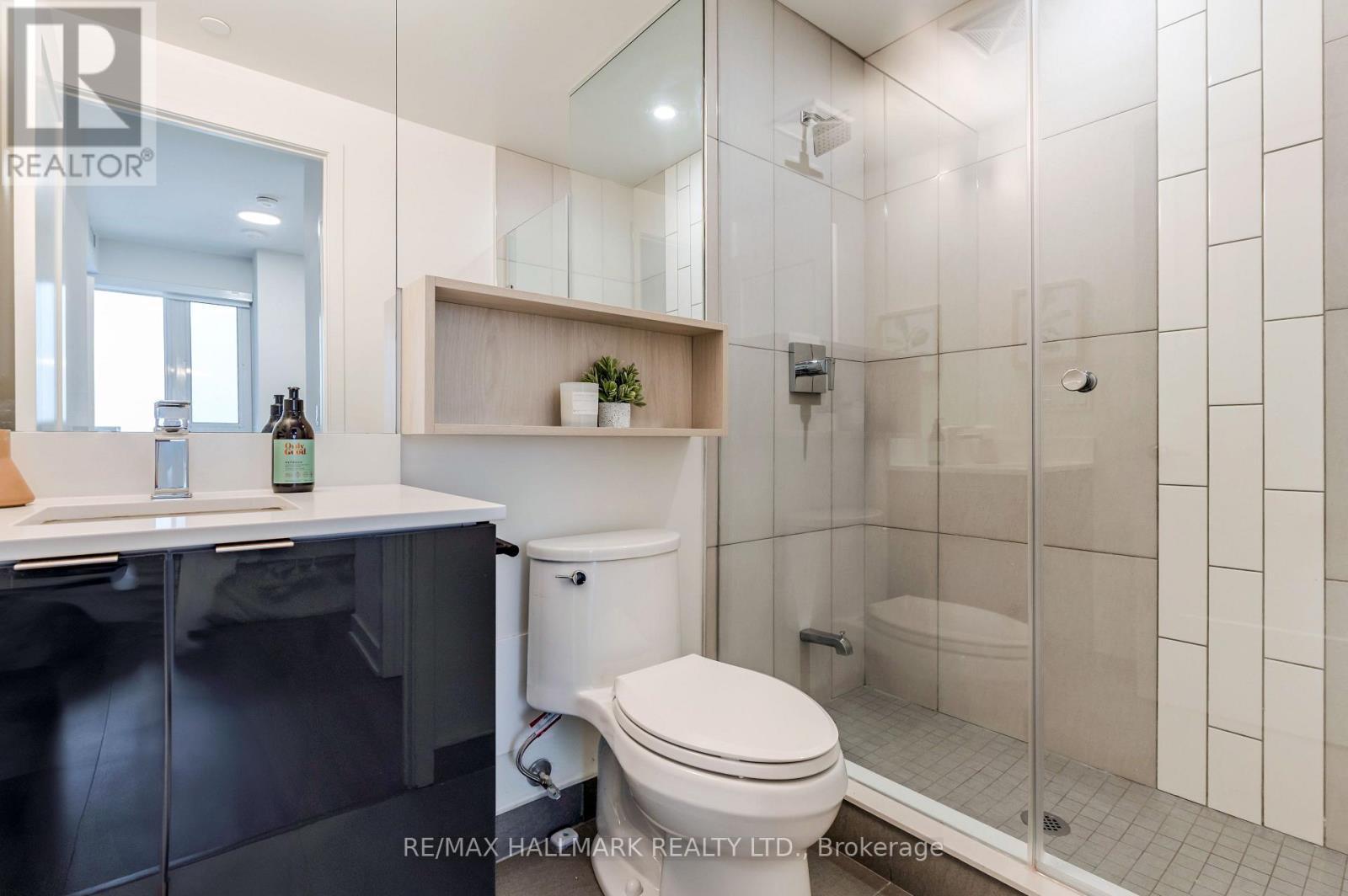 2401 E - 70 Princess Street, Toronto, ON - Indoor Photo Showing Bathroom