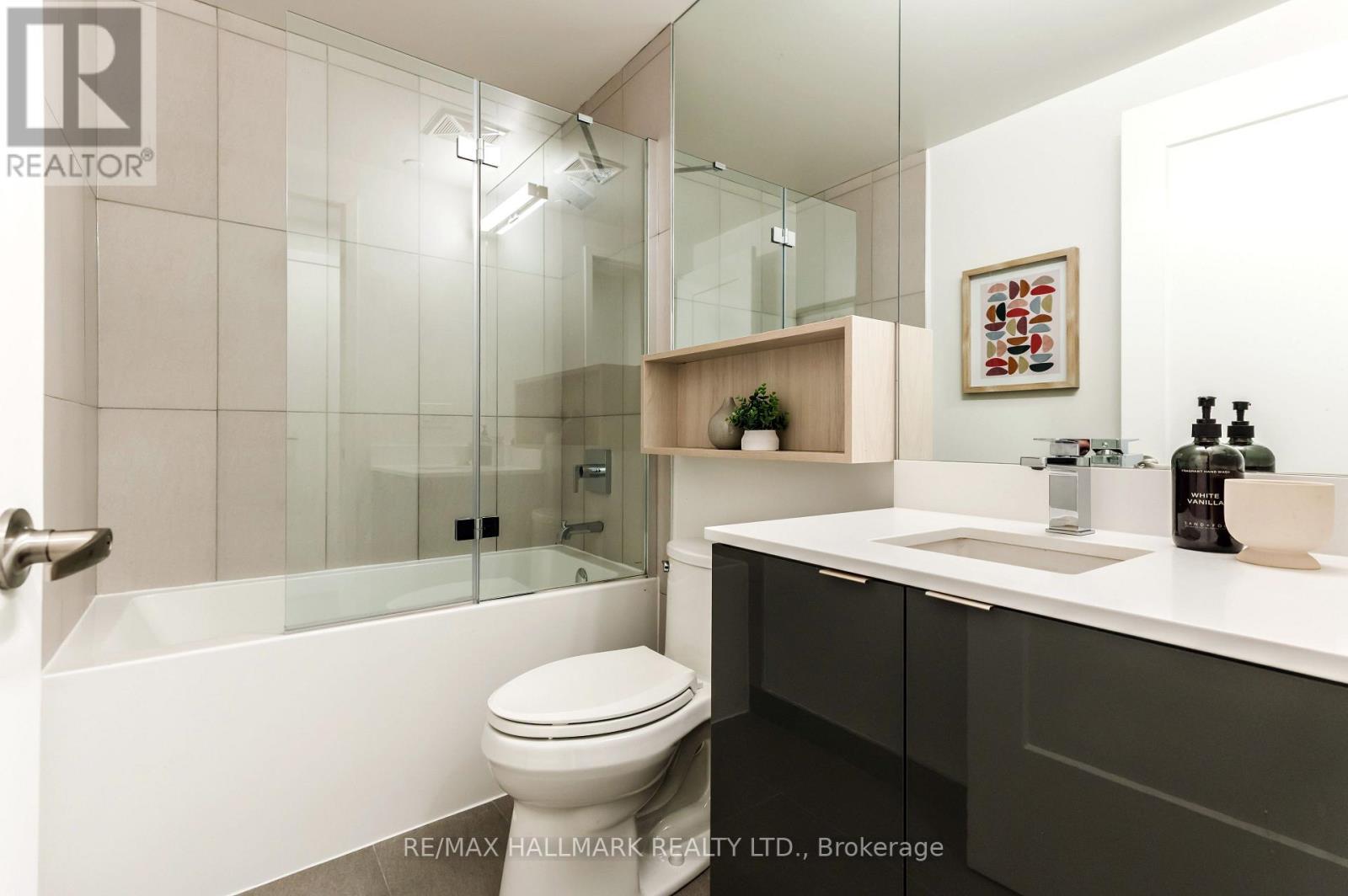 2401 E - 70 Princess Street, Toronto, ON - Indoor Photo Showing Bathroom