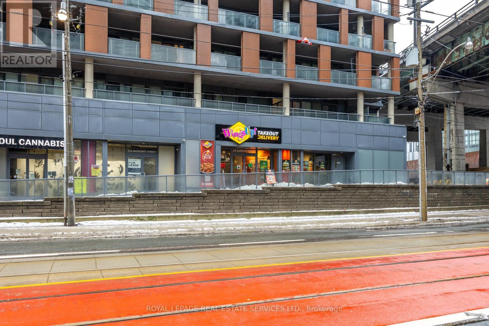 22B - 22 Bathurst Street, Toronto, ON