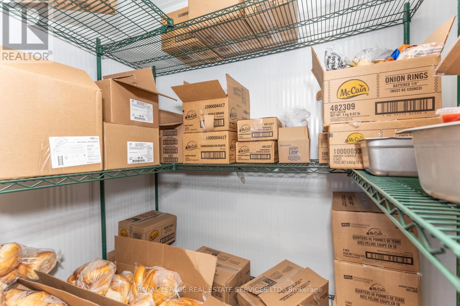 22B - 22 Bathurst Street, Toronto, ON