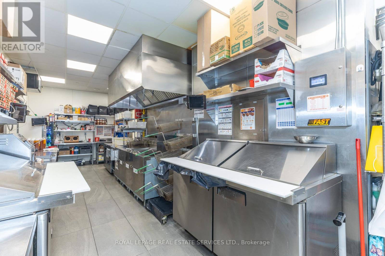 22B - 22 Bathurst Street, Toronto, ON