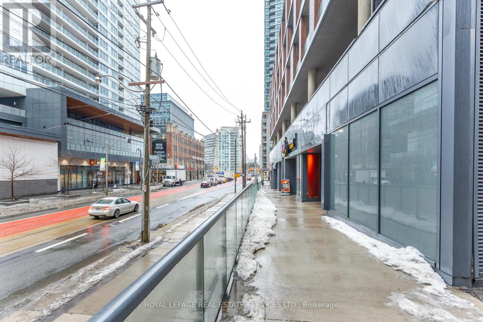 22B - 22 Bathurst Street, Toronto, ON