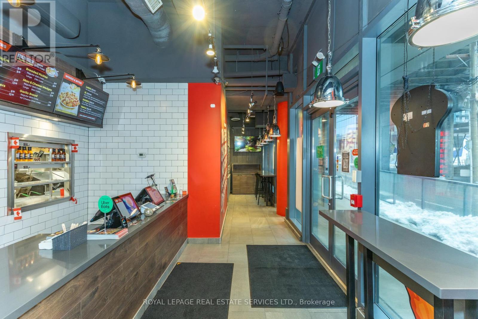 22B - 22 Bathurst Street, Toronto, ON