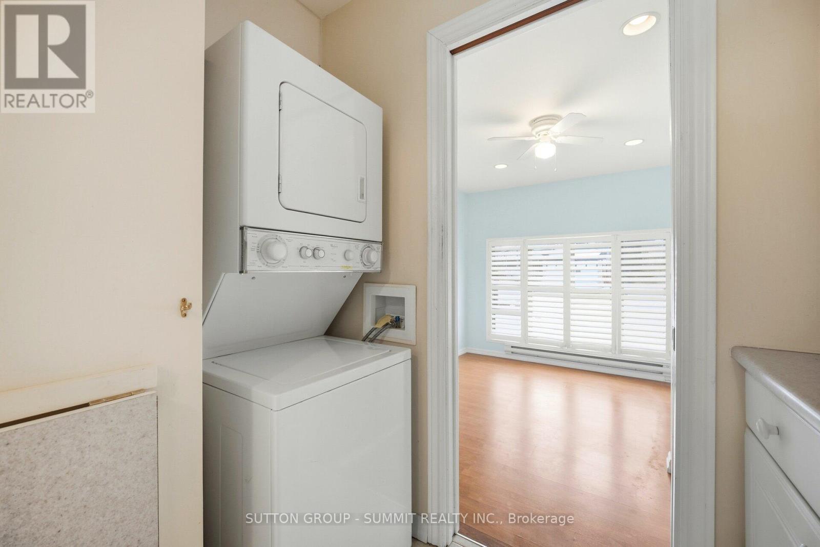 506 Petticoat Lane, Pickering, ON - Indoor Photo Showing Laundry Room