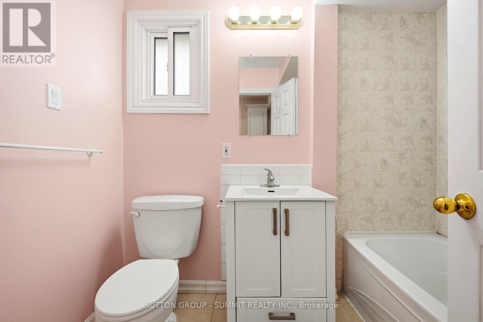 506 Petticoat Lane, Pickering, ON - Indoor Photo Showing Bathroom