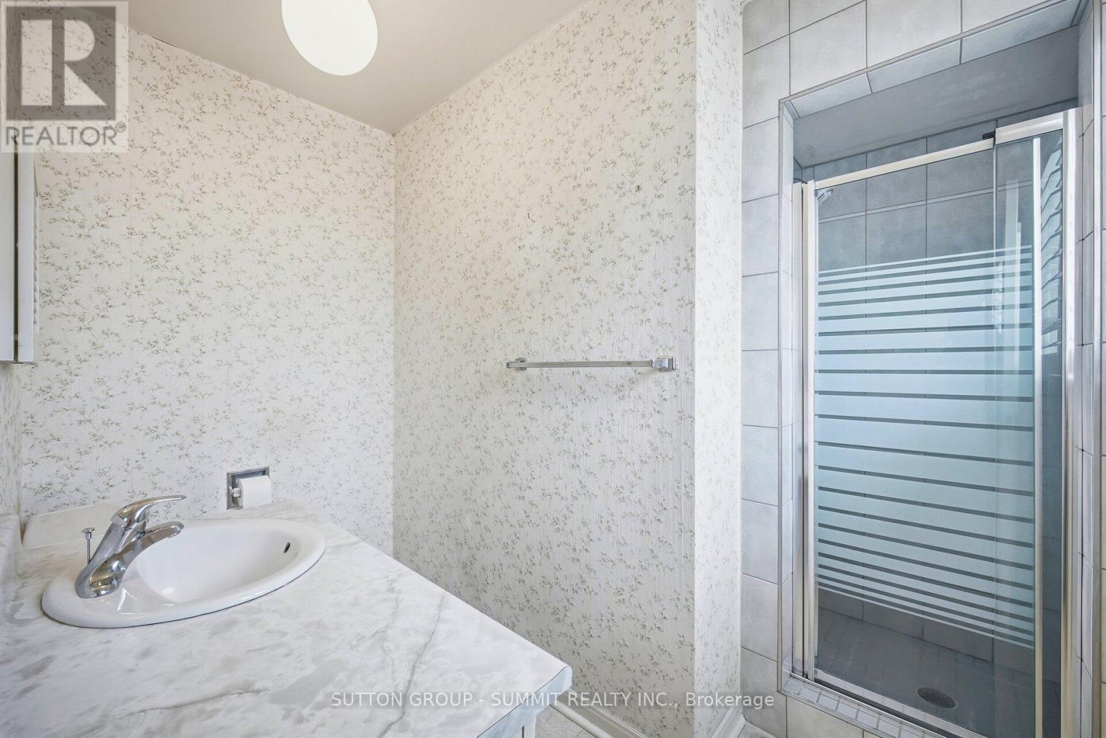 506 Petticoat Lane, Pickering, ON - Indoor Photo Showing Bathroom