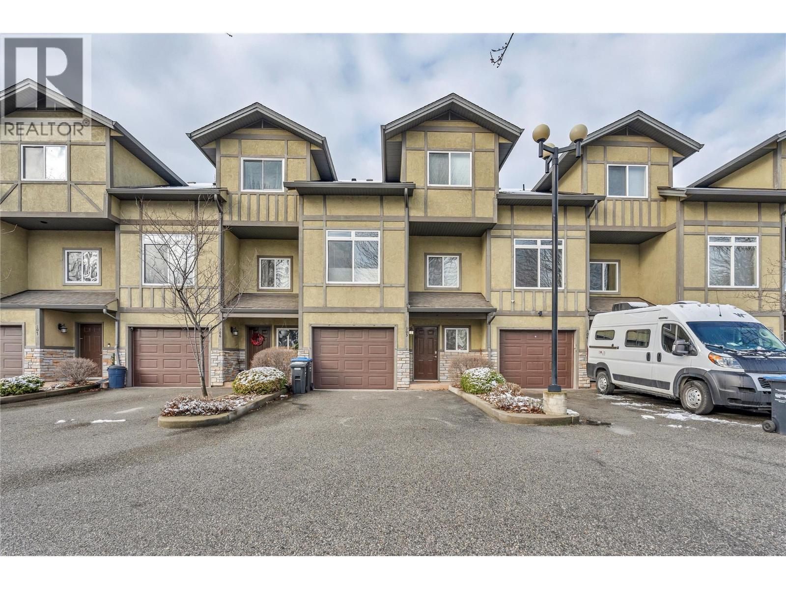 48 Galt Avenue Unit# 105, Penticton, BC - Outdoor With Facade