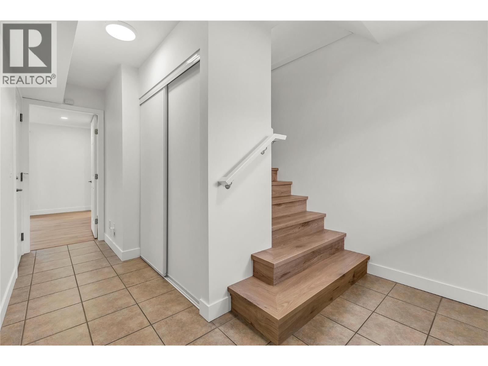 48 Galt Avenue Unit# 105, Penticton, BC - Indoor Photo Showing Other Room