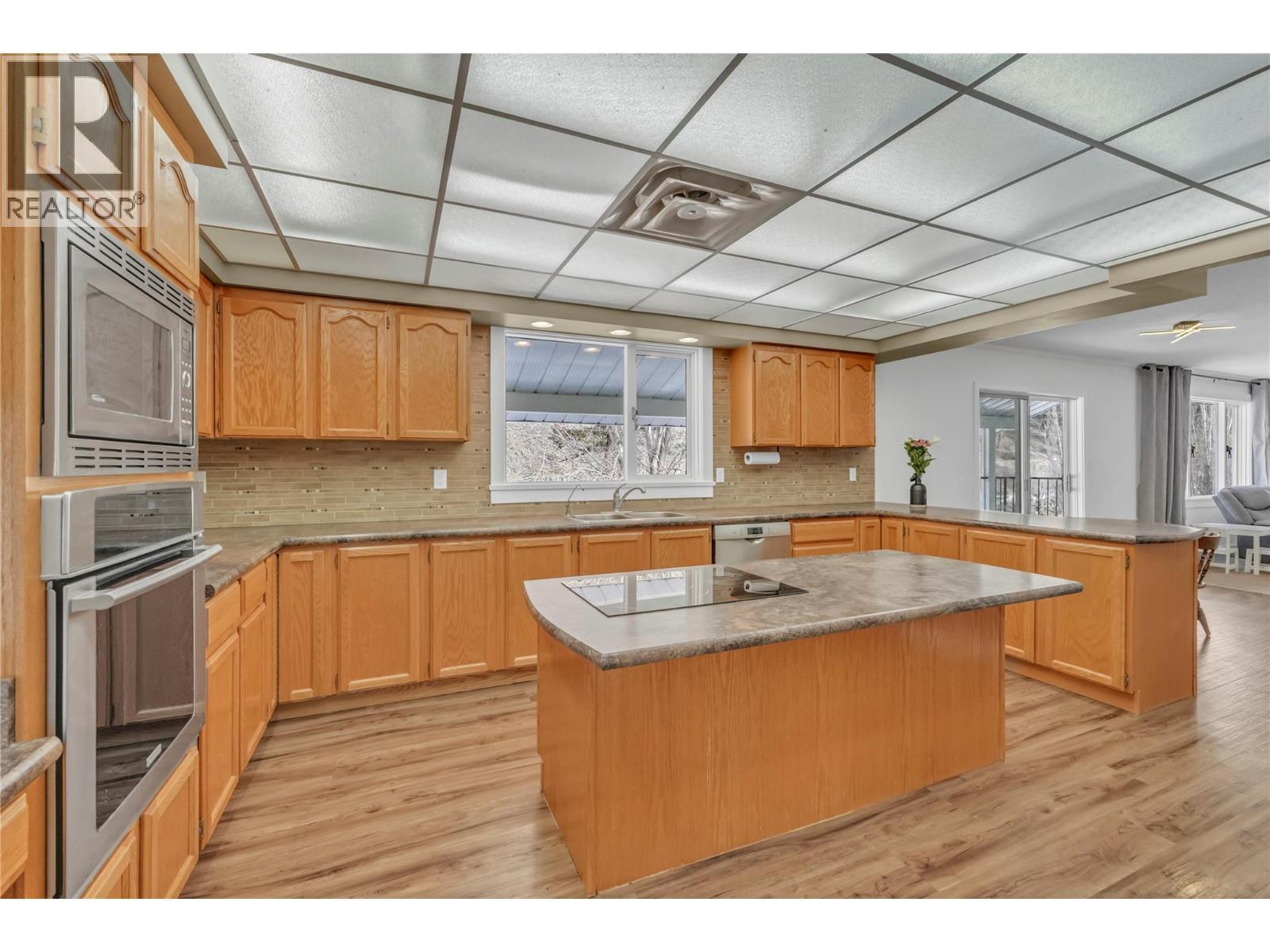 1086 Seven Mile Road, Princeton, BC - Indoor Photo Showing Kitchen