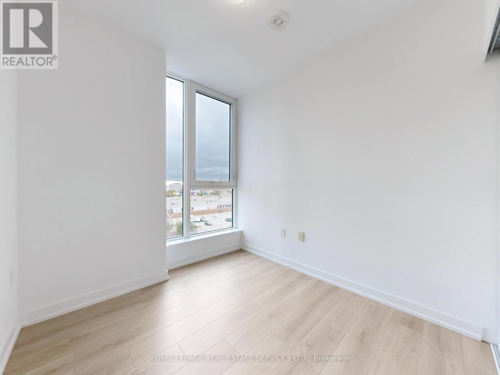 614 - 1195 The Queensway, Toronto, ON - Indoor Photo Showing Other Room