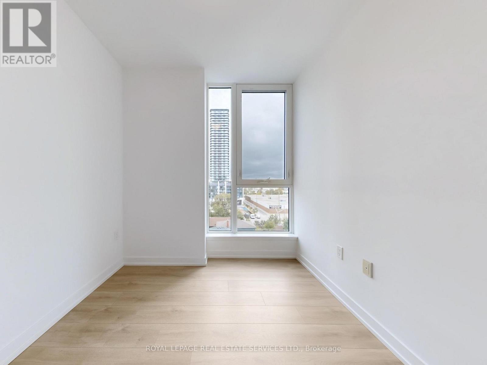 614 - 1195 The Queensway, Toronto, ON - Indoor Photo Showing Other Room