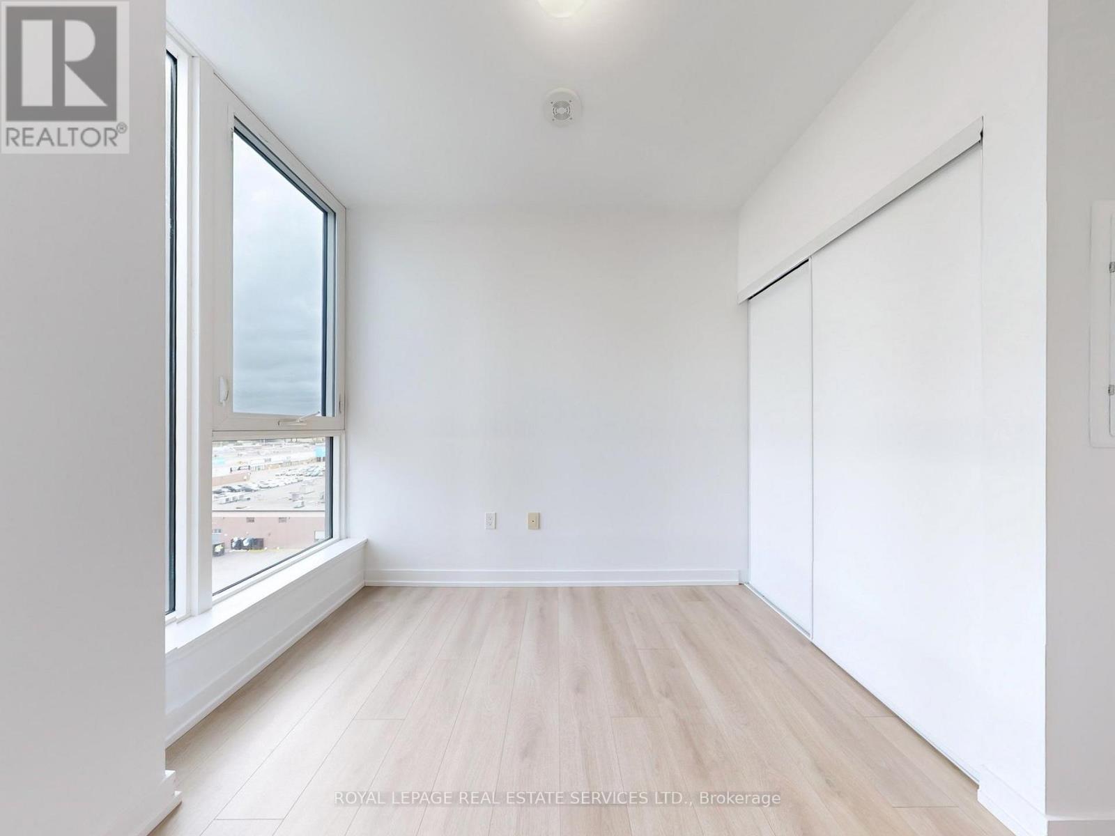 614 - 1195 The Queensway, Toronto, ON - Indoor Photo Showing Other Room