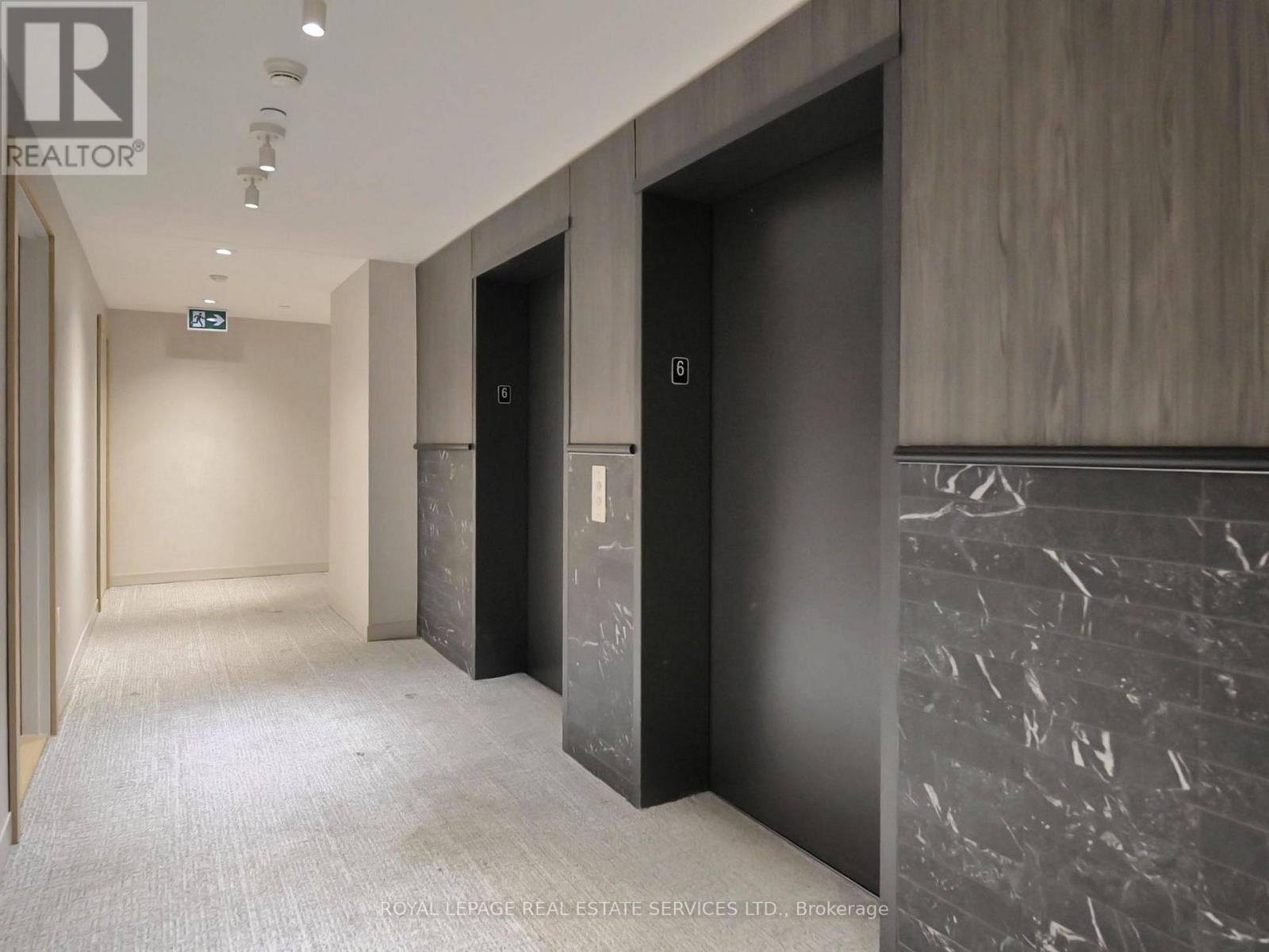 614 - 1195 The Queensway, Toronto, ON - Indoor Photo Showing Other Room