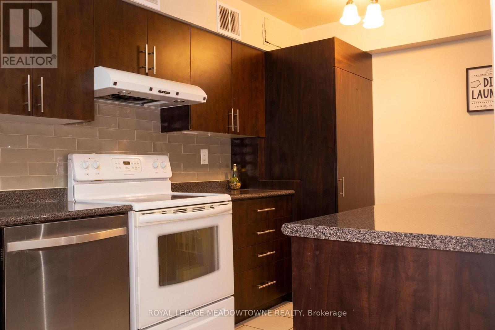 704 - 1338 York Mills Road, Toronto, ON - Indoor Photo Showing Kitchen