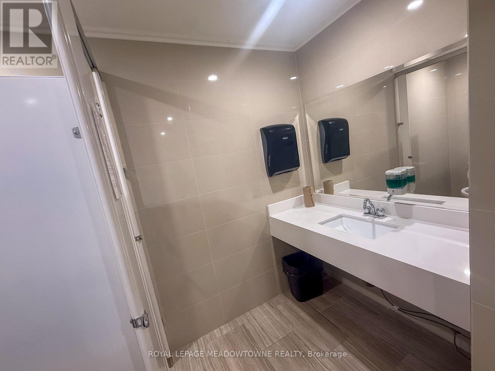 704 - 1338 York Mills Road, Toronto, ON - Indoor Photo Showing Bathroom