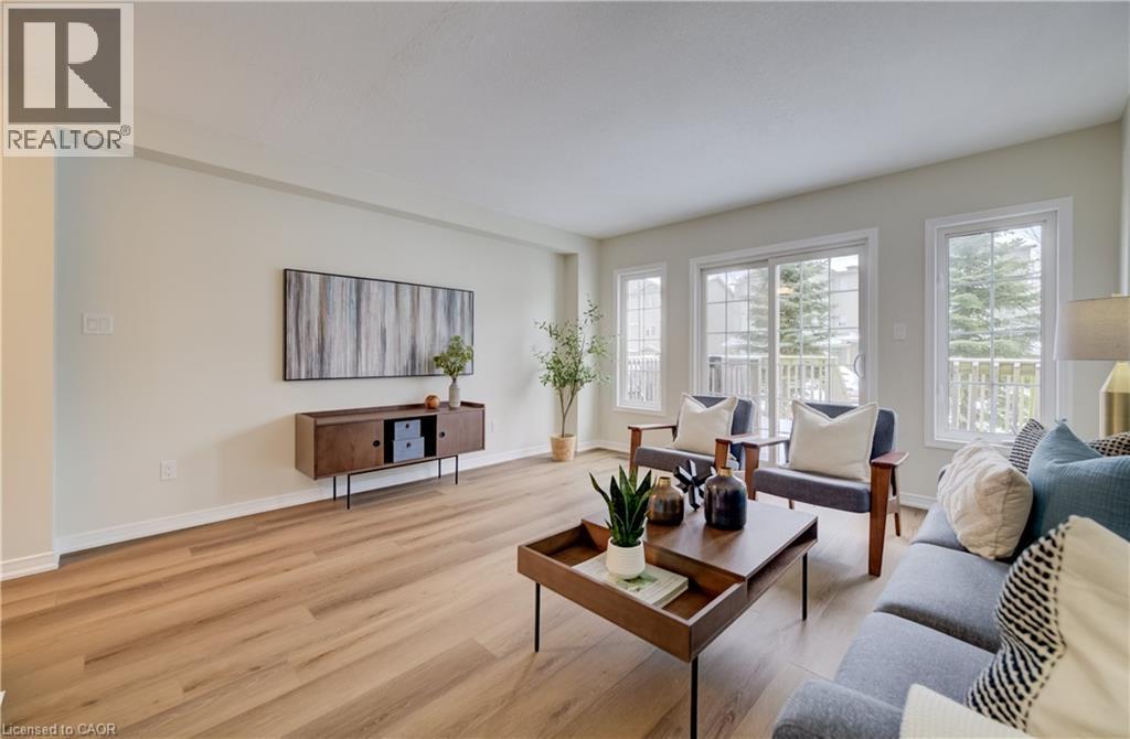 151 Highland Crescent, Kitchener, ON - Indoor Photo Showing Living Room