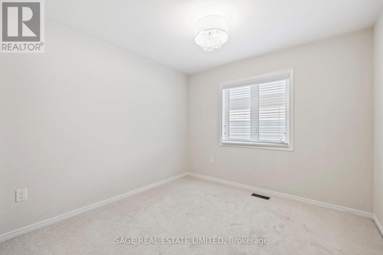 5 Legacy Lane, Thorold, ON - Indoor Photo Showing Other Room