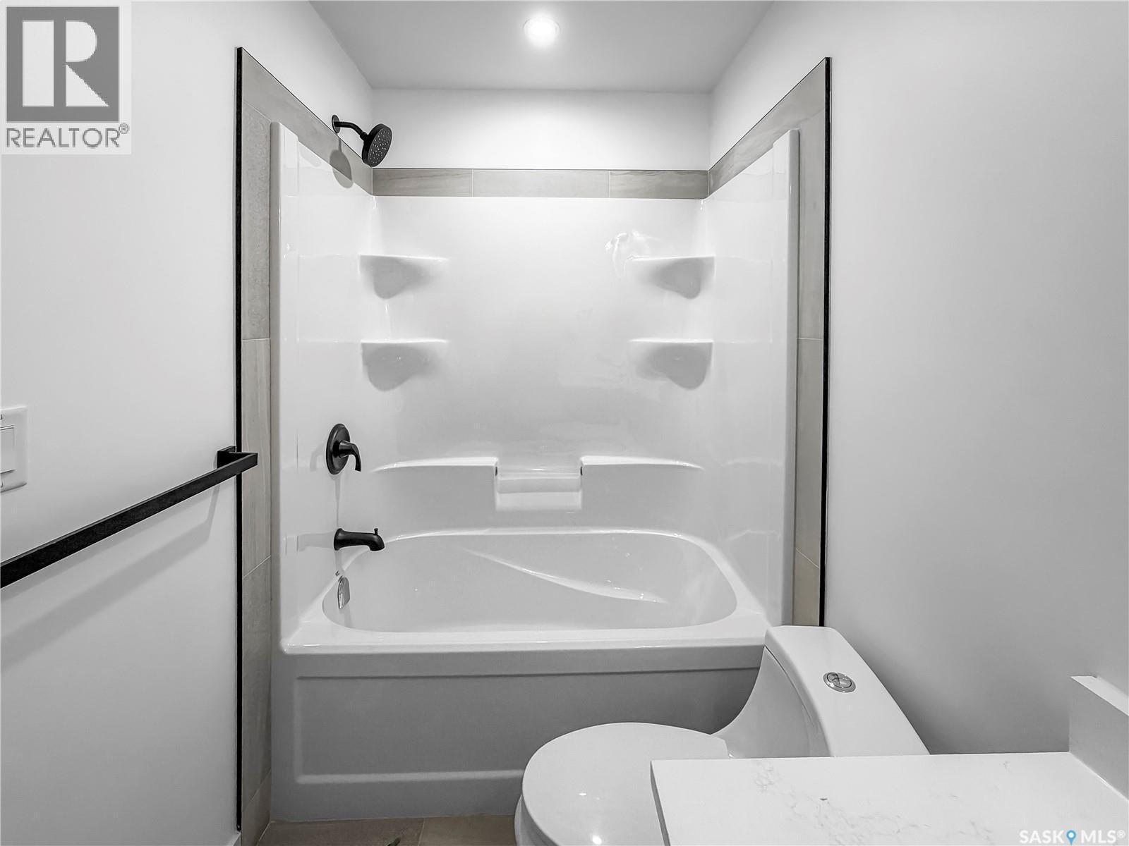 426 Empress Street, Saskatoon, SK - Indoor Photo Showing Bathroom