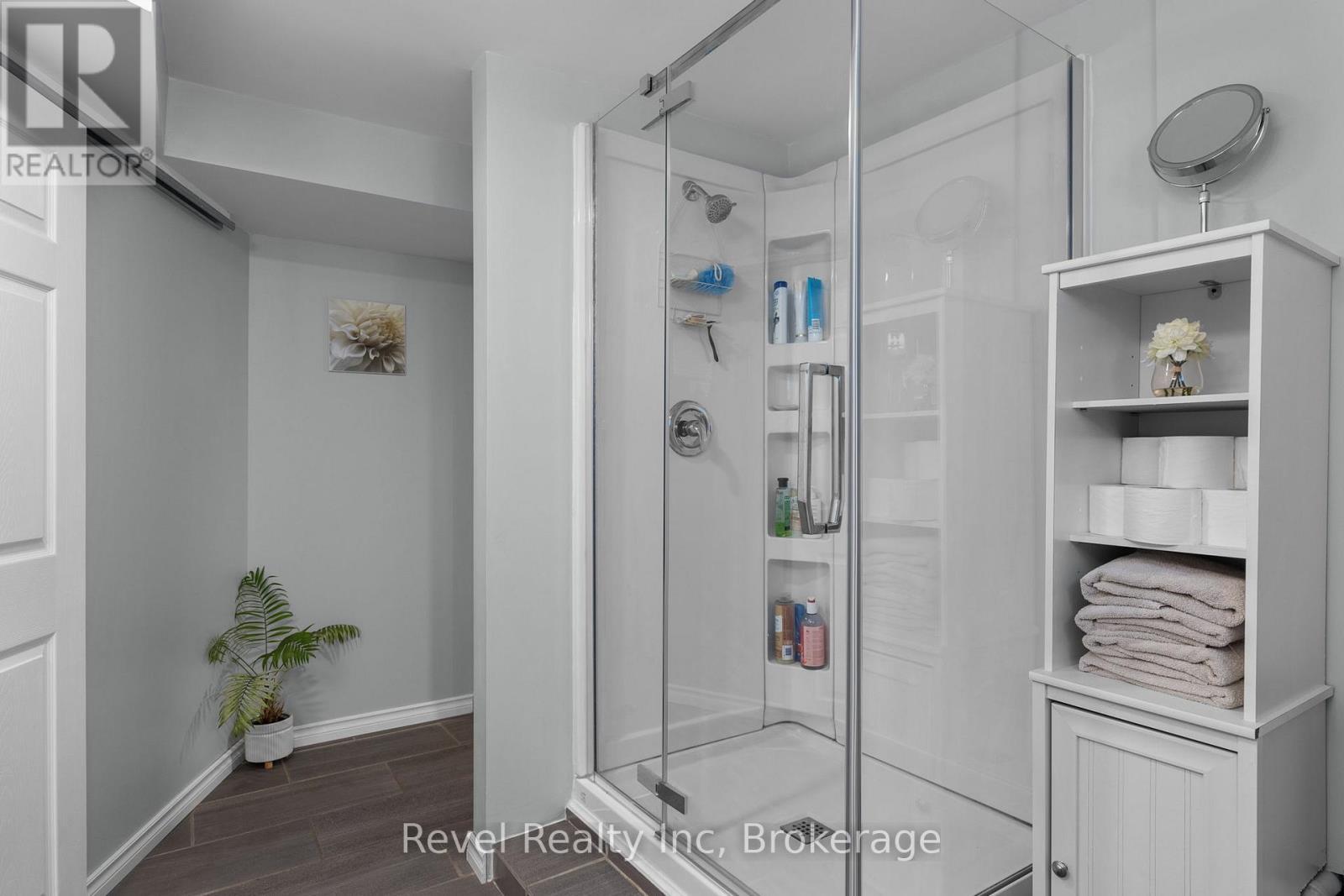 wer level bathroom - 210 Burnett'S Road, Mckellar, ON - Indoor Photo Showing Bathroom