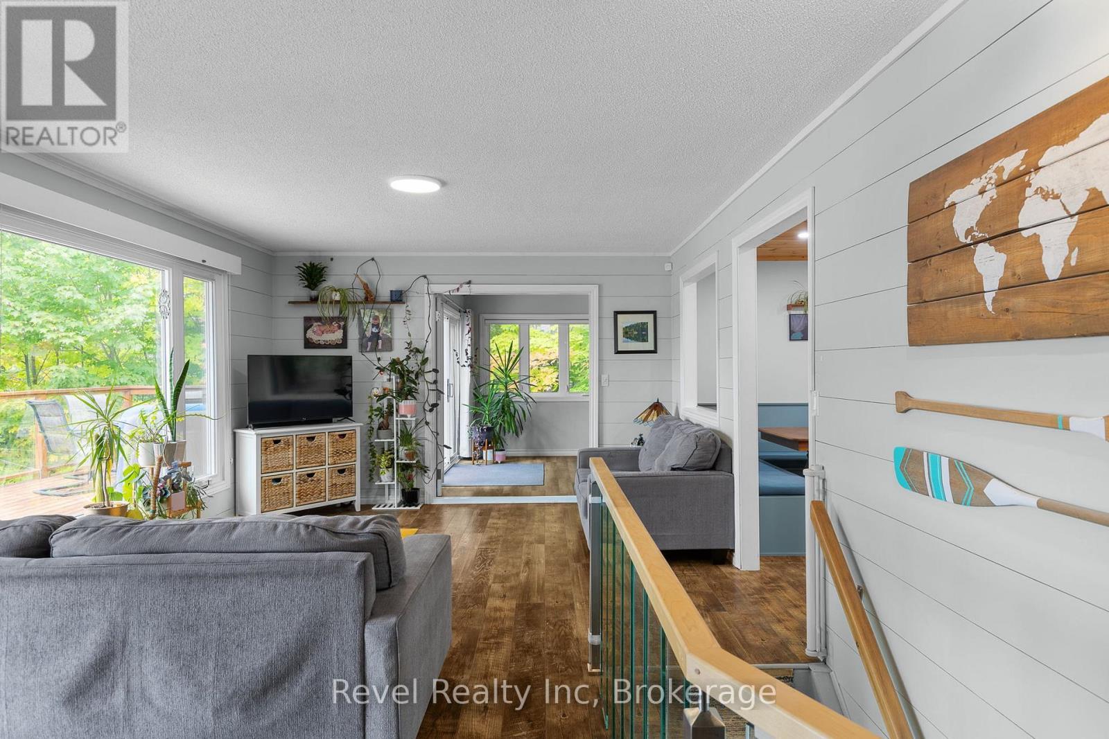 Main Floor living room - 210 Burnett'S Road, Mckellar, ON - Indoor