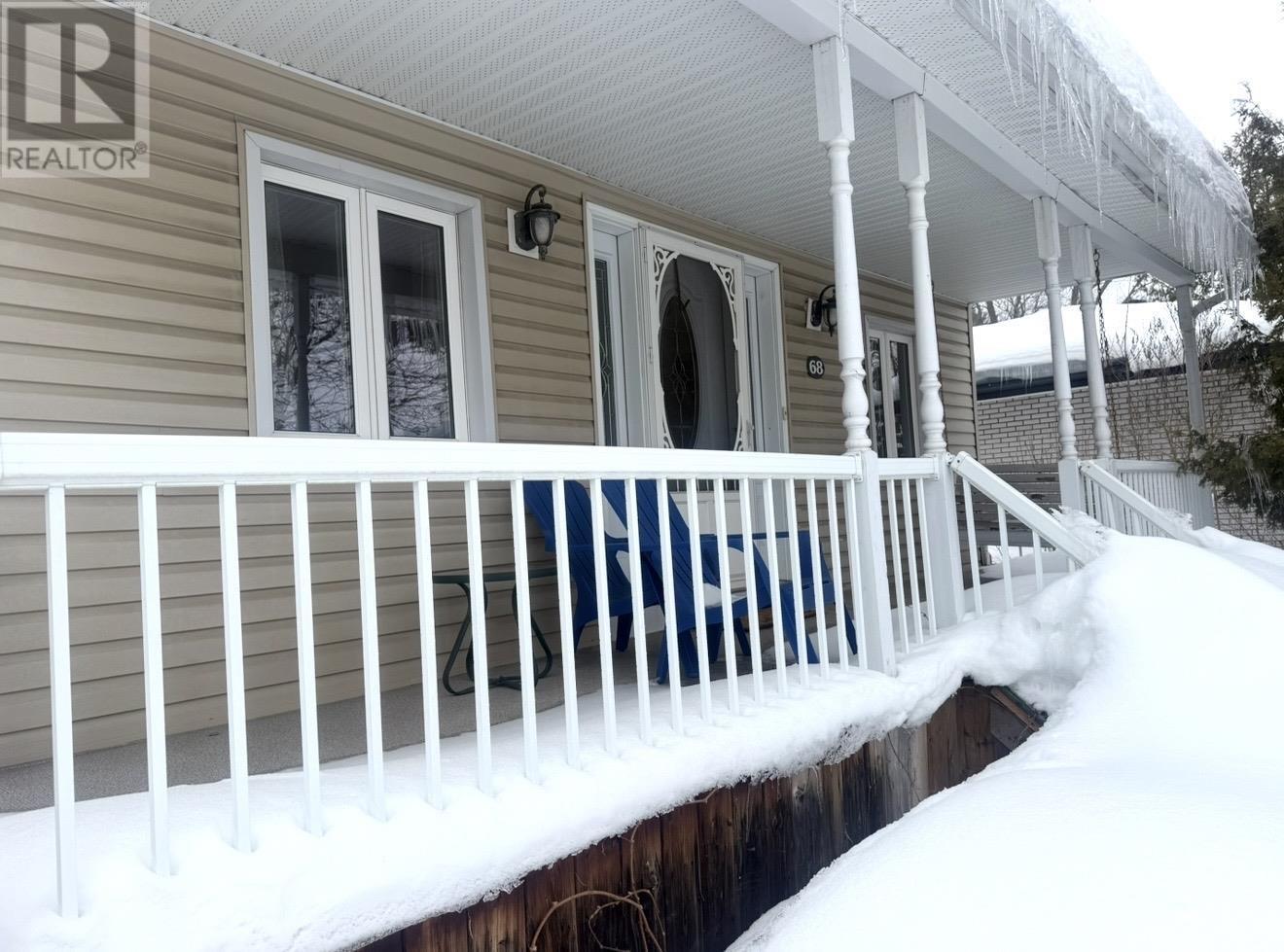 68 Elliott Rd, Sault Ste. Marie, ON - Outdoor With Deck Patio Veranda