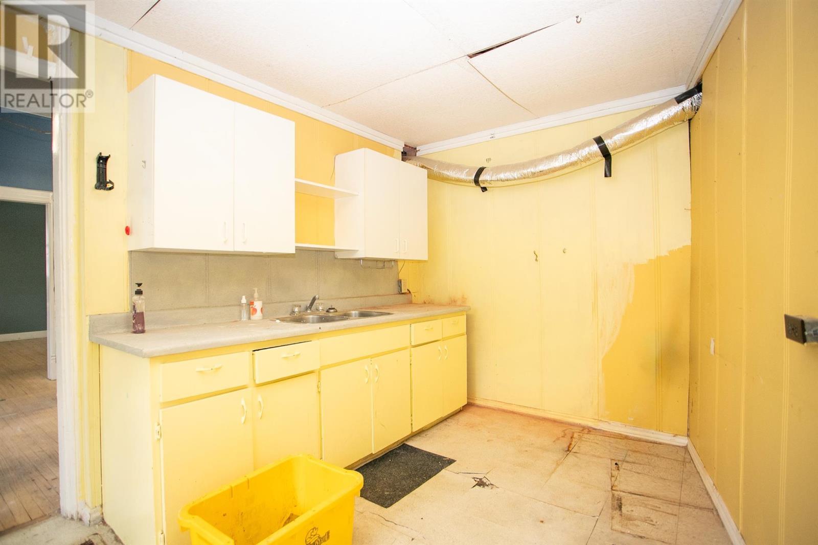 346 Bruce St, Sault Ste. Marie, ON - Indoor