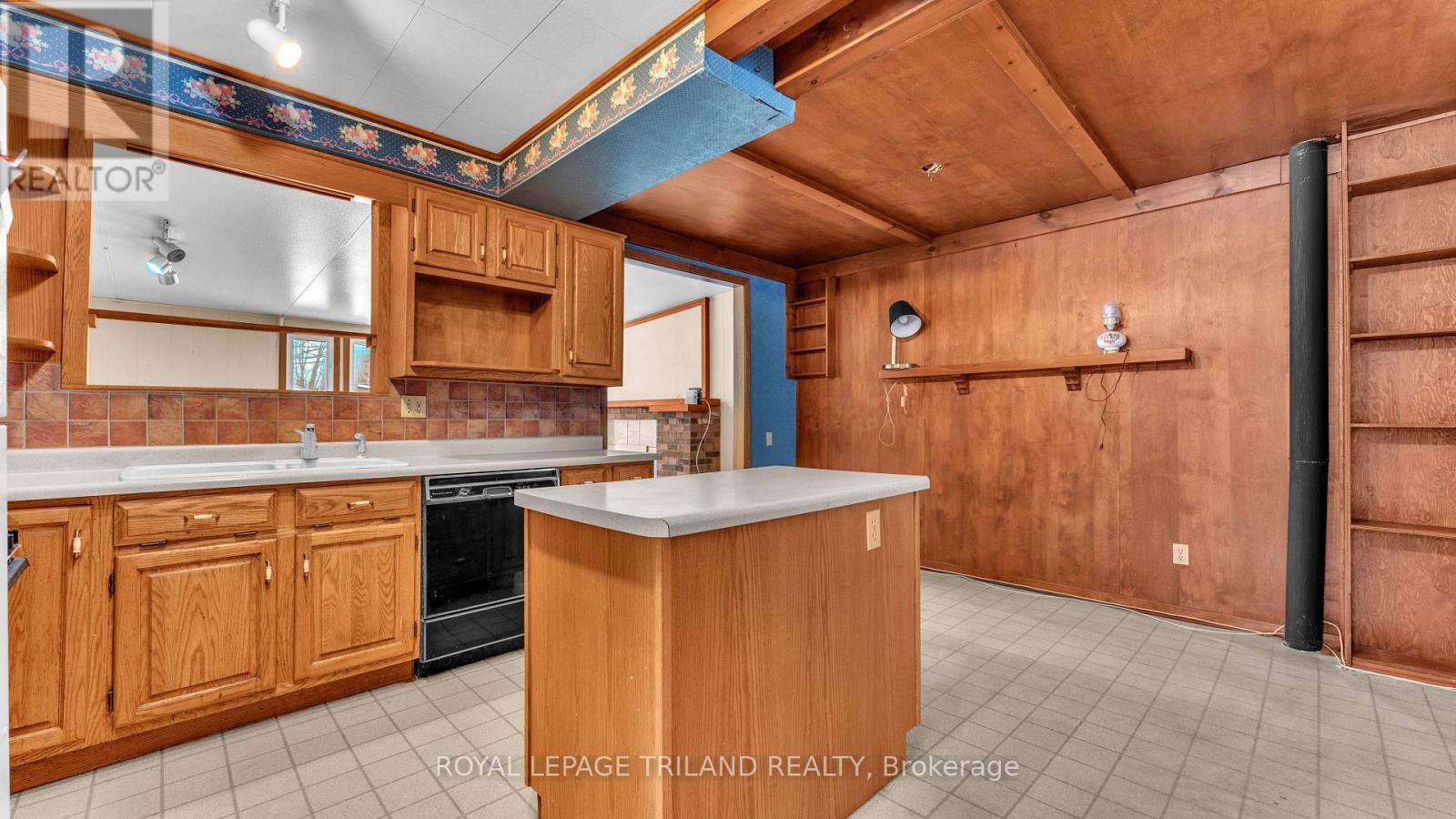50 Glass Avenue, London East (East N), ON - Indoor Photo Showing Kitchen
