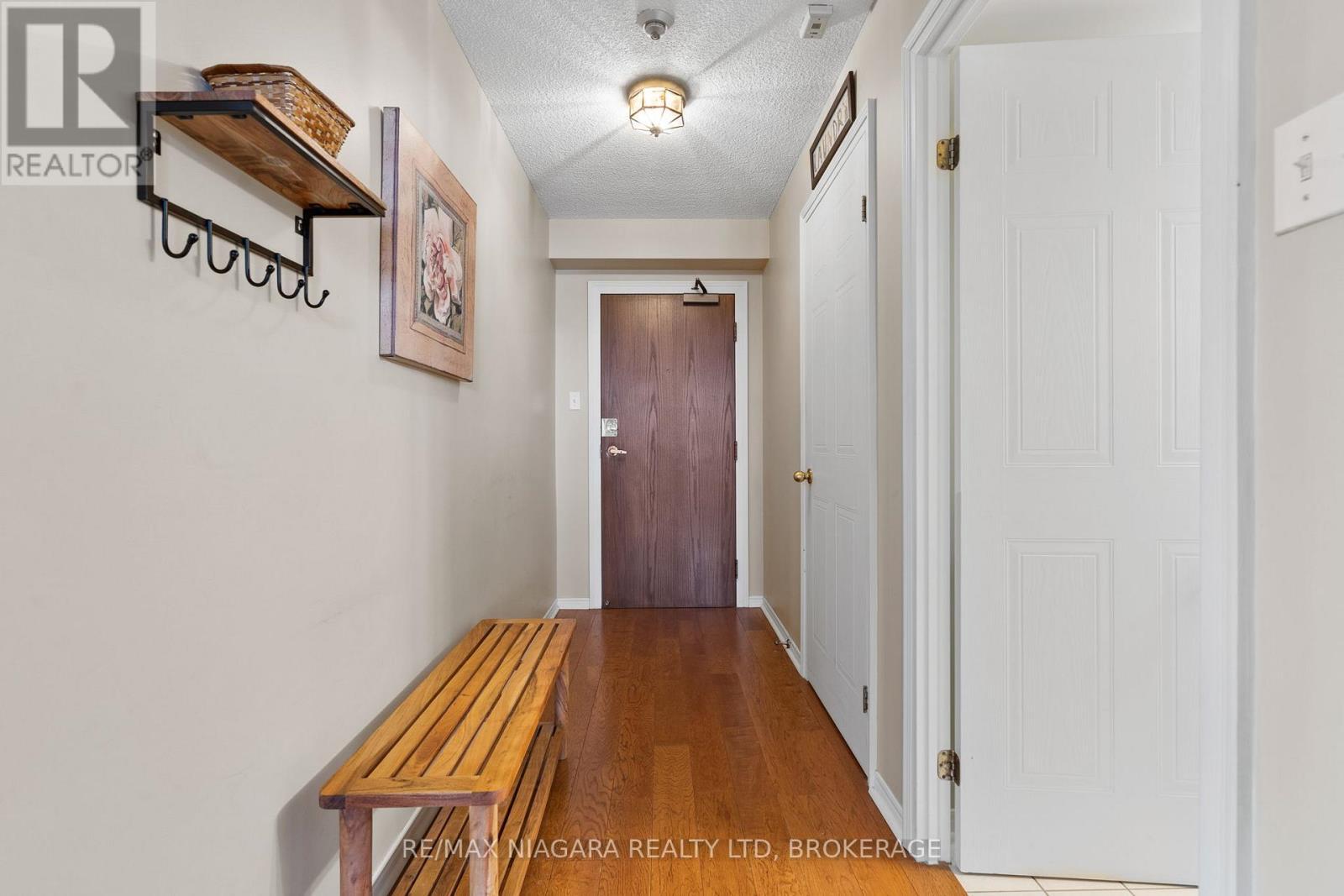 402 - 5100 Dorchester Road, Niagara Falls (Morrison), ON - Indoor Photo Showing Other Room