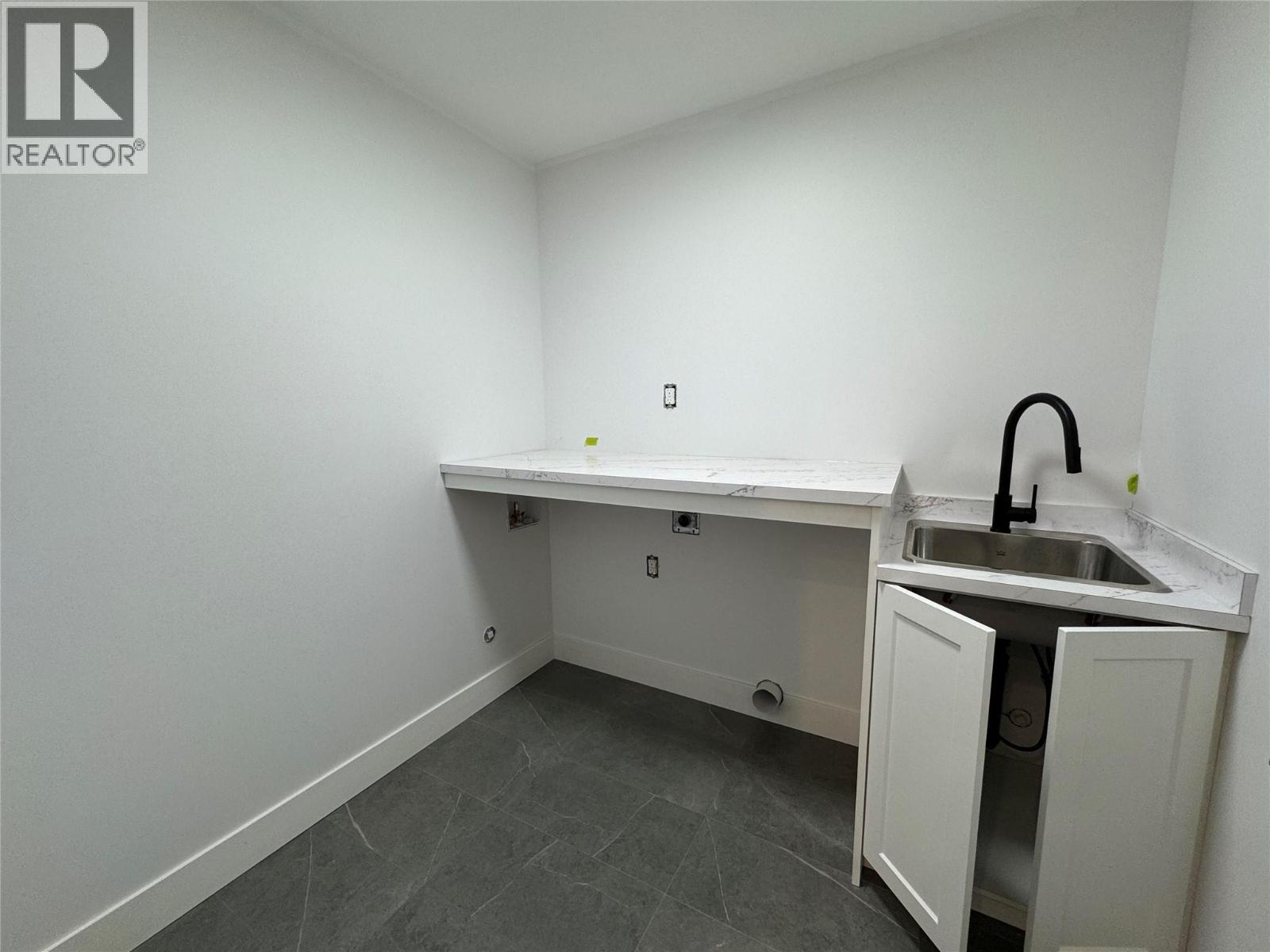 Laundry - 2170 Galore Crescent, Kamloops, BC - Indoor Photo Showing Laundry Room