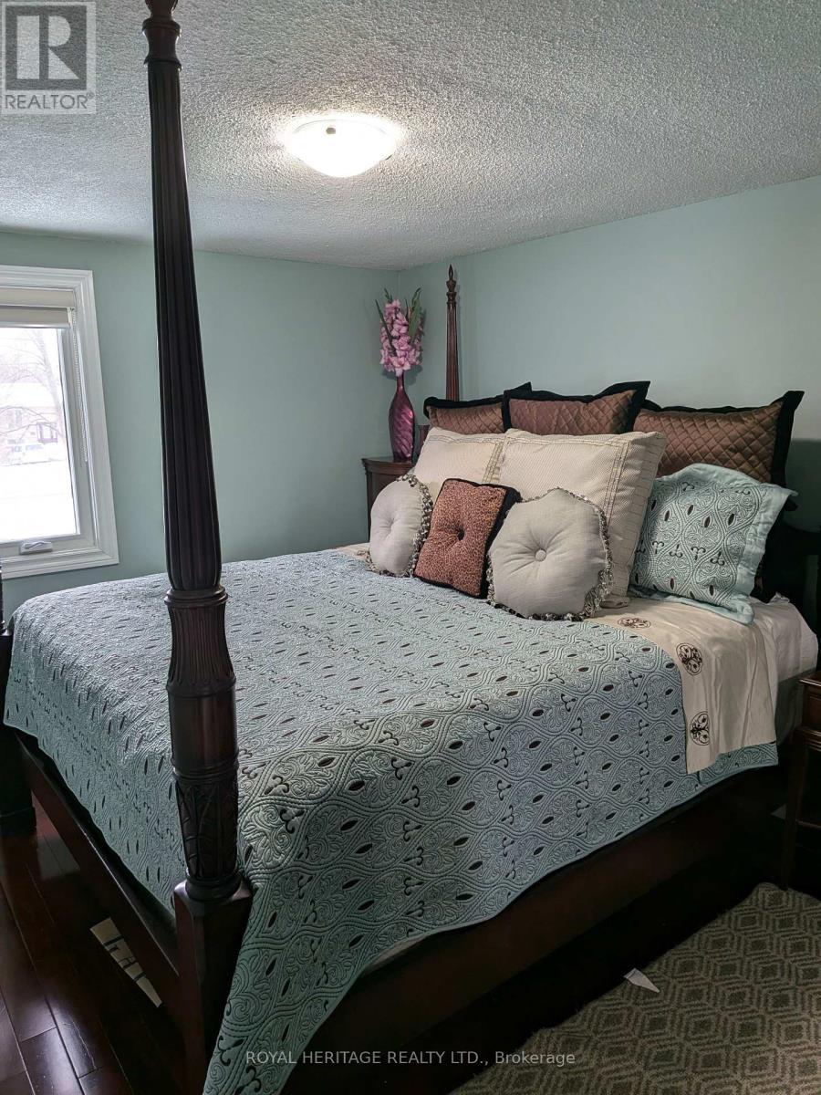 59 Hewitt Crescent, Ajax, ON - Indoor Photo Showing Bedroom