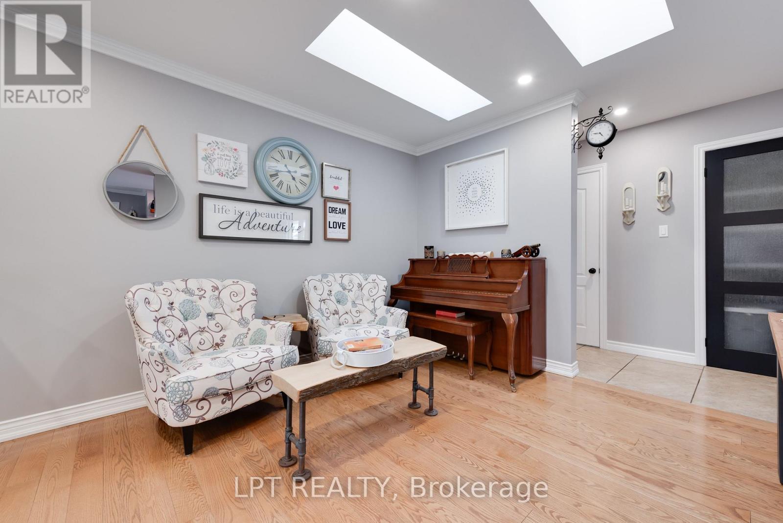 34 Cedar Creek Road, Springwater, ON - Indoor